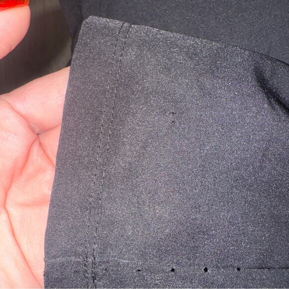 Mondetta workout semi cropped black tank open back and perforated - Picture 6 of 8